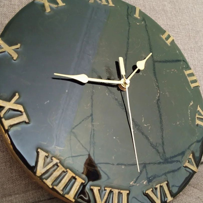 Resin Wall Clock Black Gold